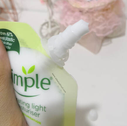 Review Simple Kind To Skin Hydrating Light Moisturizer